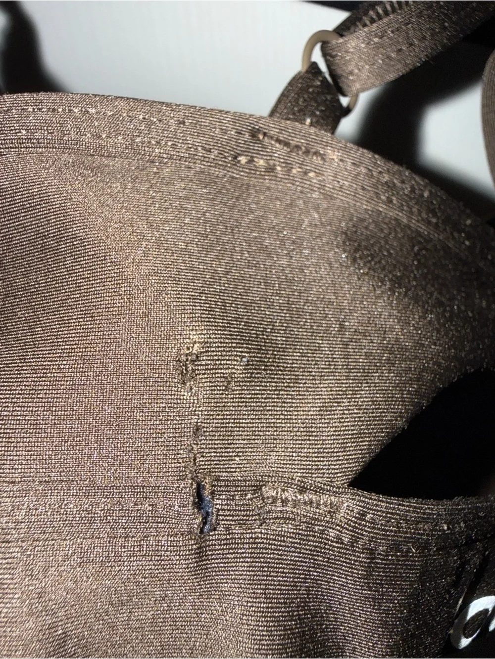 Brown alo yoga intrigue racer back sports bra size small - Picture 4 of 4